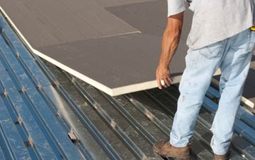 benefits of insulating Red Scar flat roofing